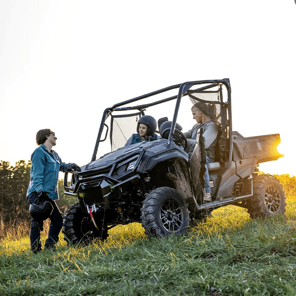 2023 Honda Pioneer 1000 Forest - Traction